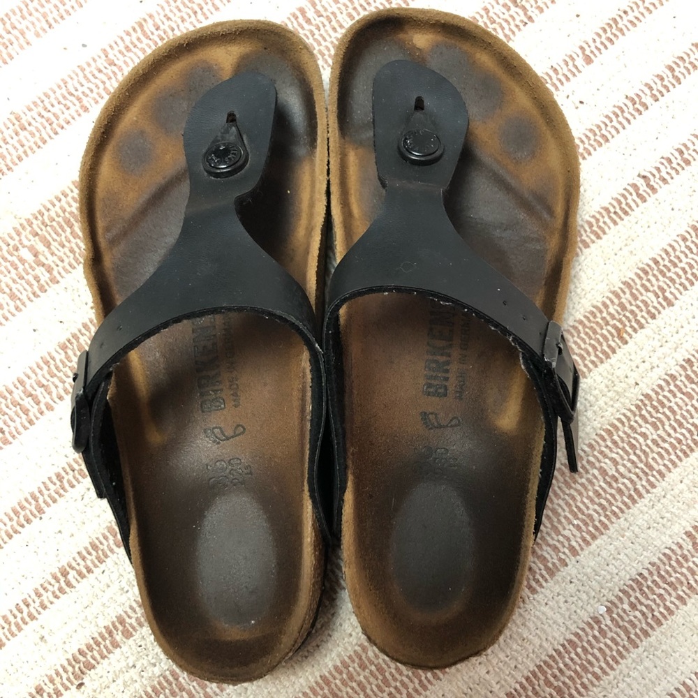 | Birkenstock | Gizeh sandal. Size 36.